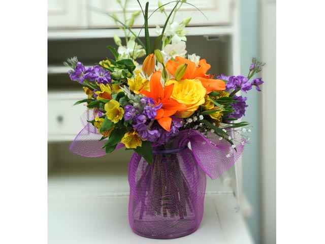 VIBRANT LOVE