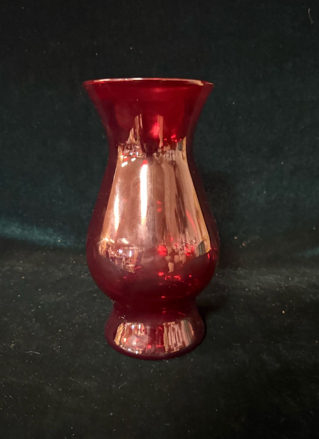 Red Bella vase