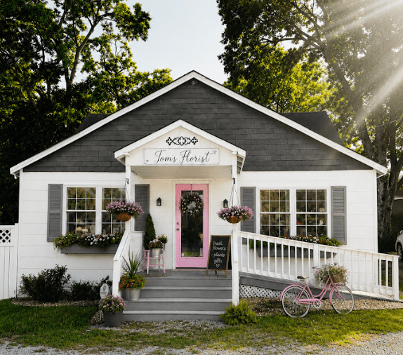 Shop Tom's Florist