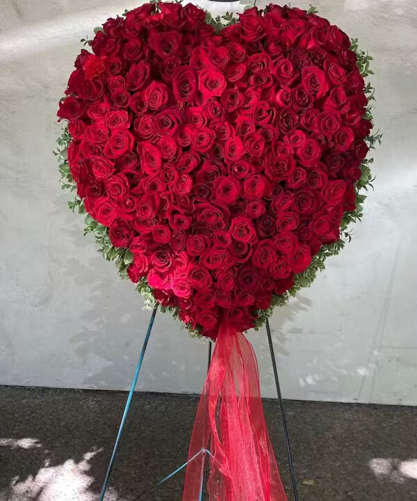 RED ROSE HEART SPRAY