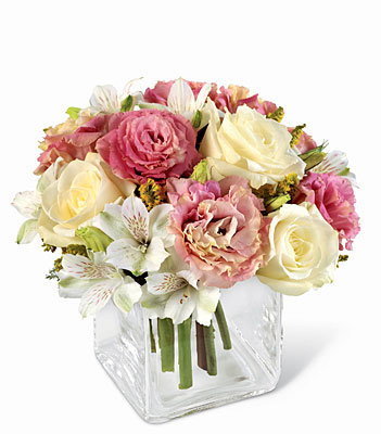 Jacques Flower Shop - Manchester Gentle Whisper Bouquet