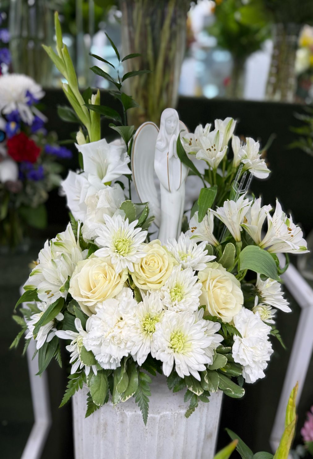 GUIDING LIGHT ARRANGEMENT IN THE COOLER