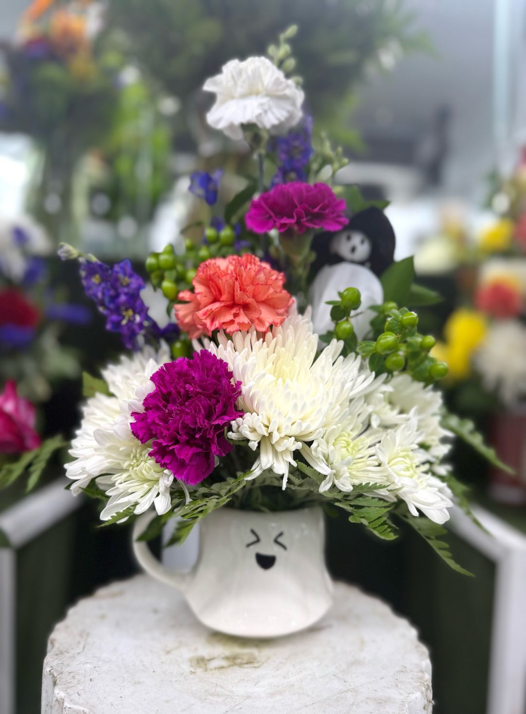 BOO MUG BLOOMS ARRANGEMENT 