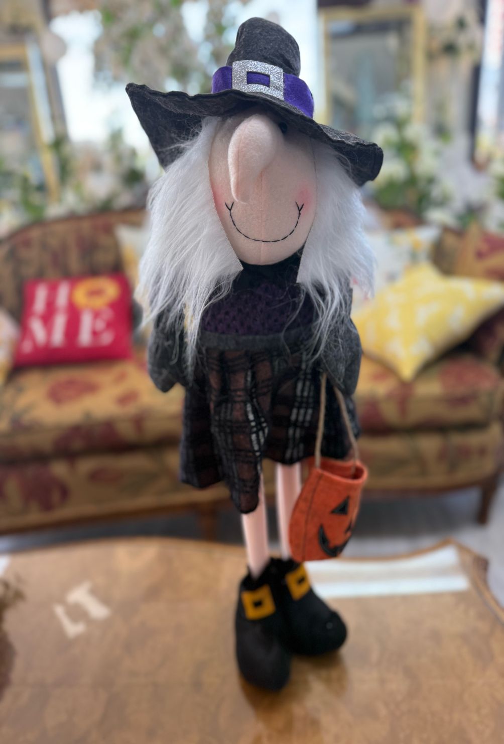PURPLE HALLOWEEN WITCH