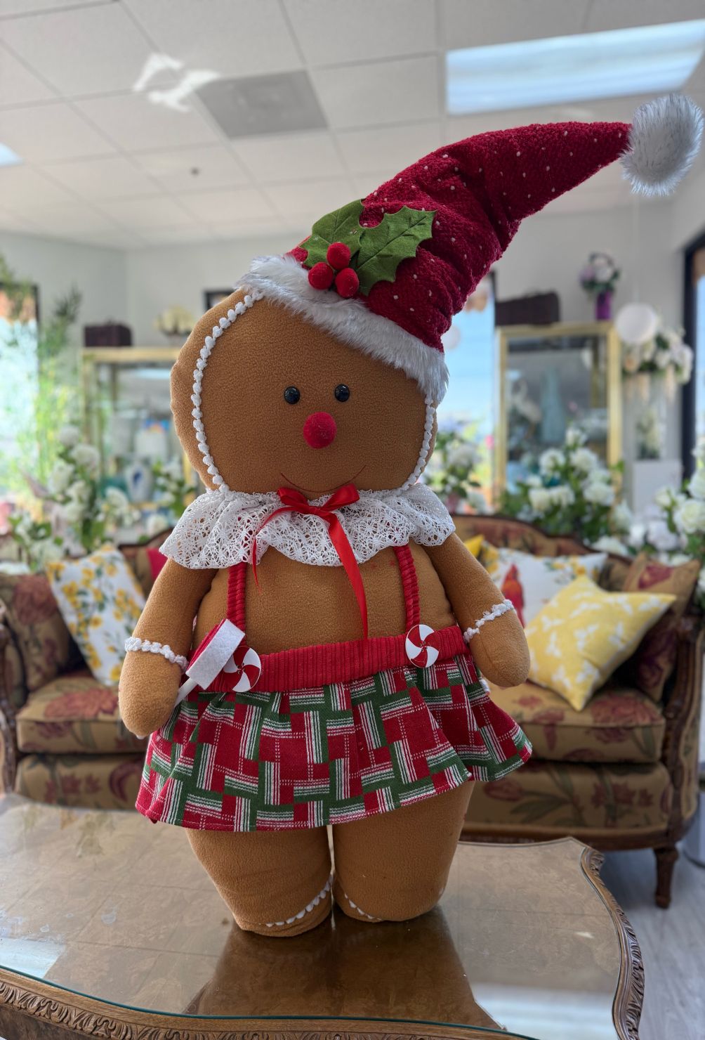 LARGE STANDING GINGERBREAD GIRL