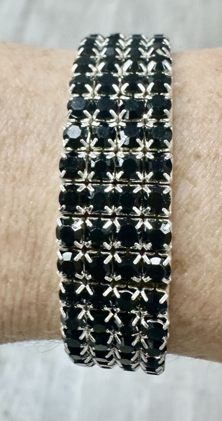 G - Black Diamond wristlet