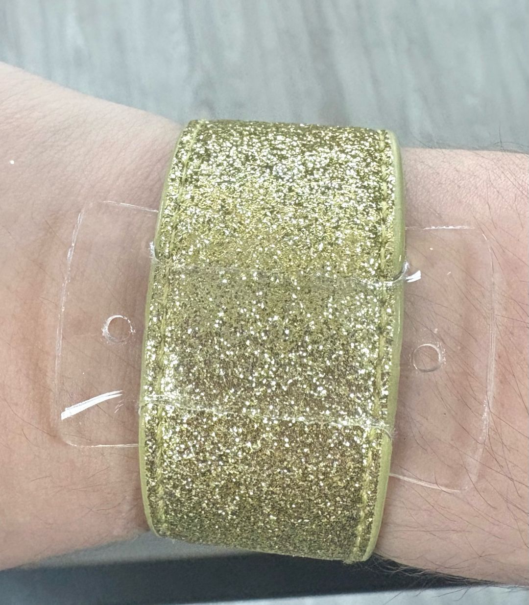 Y- Gold Glitter Slaplet 