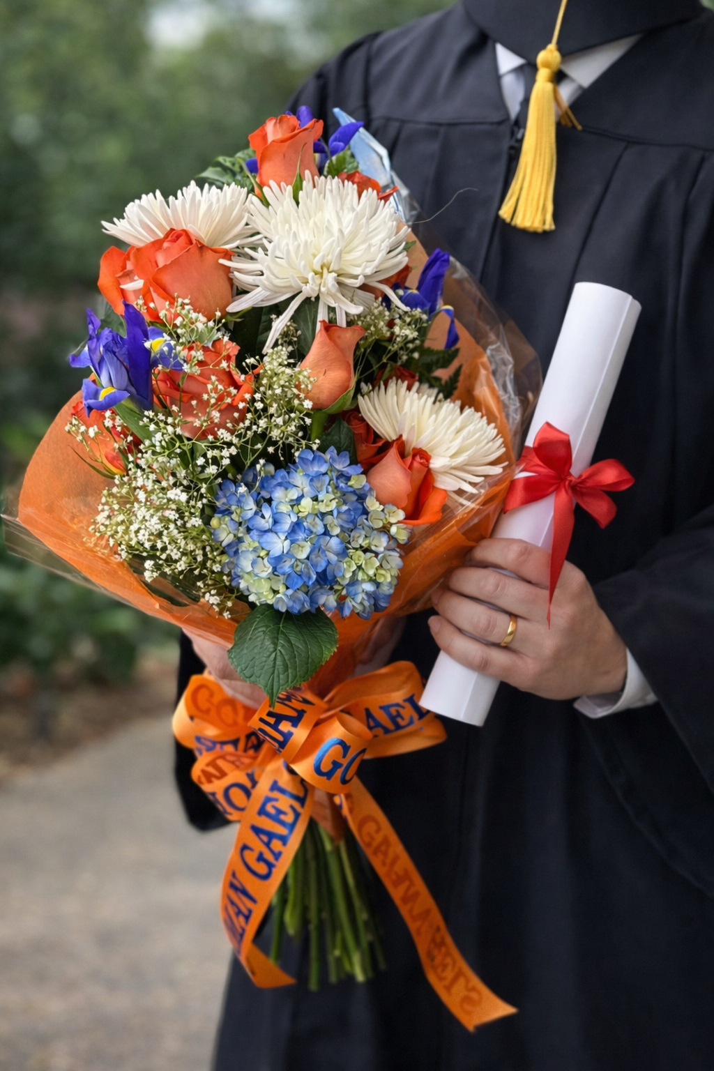 Graduation Flowers That Feel Like a Big Deal Because It Is One
