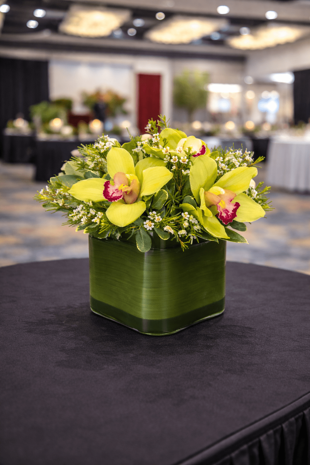 las-vegas-convention-flower-delivery-mixed-flower-arrangement.jpg.png