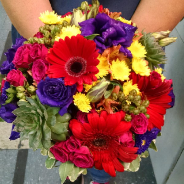 mixed-flower-handheld-bouquet.png