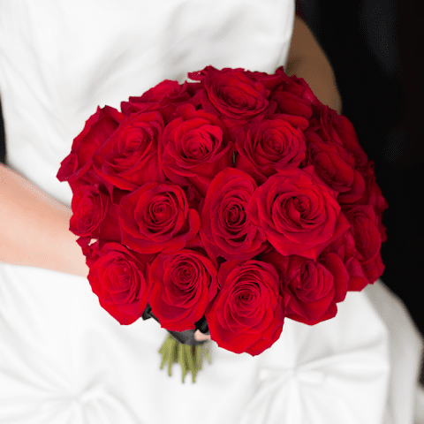 red-rose-bridal-bouquet.png