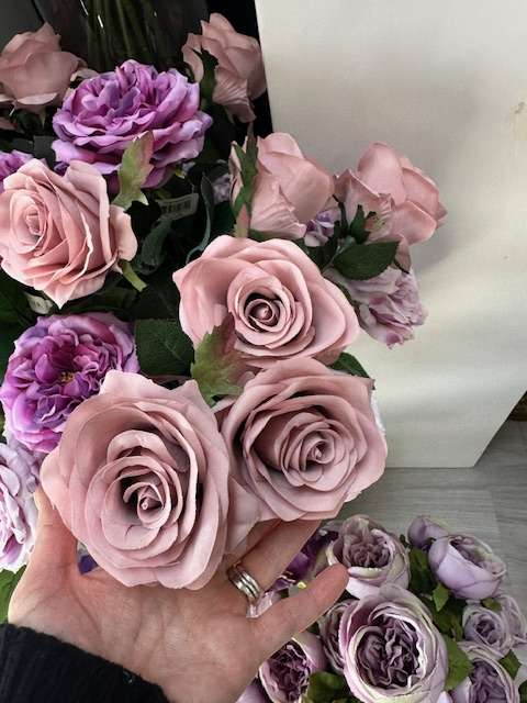 silk-flowers-las-vegas.jpeg