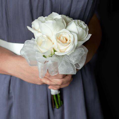 white-rose-handheld-bouquet.png