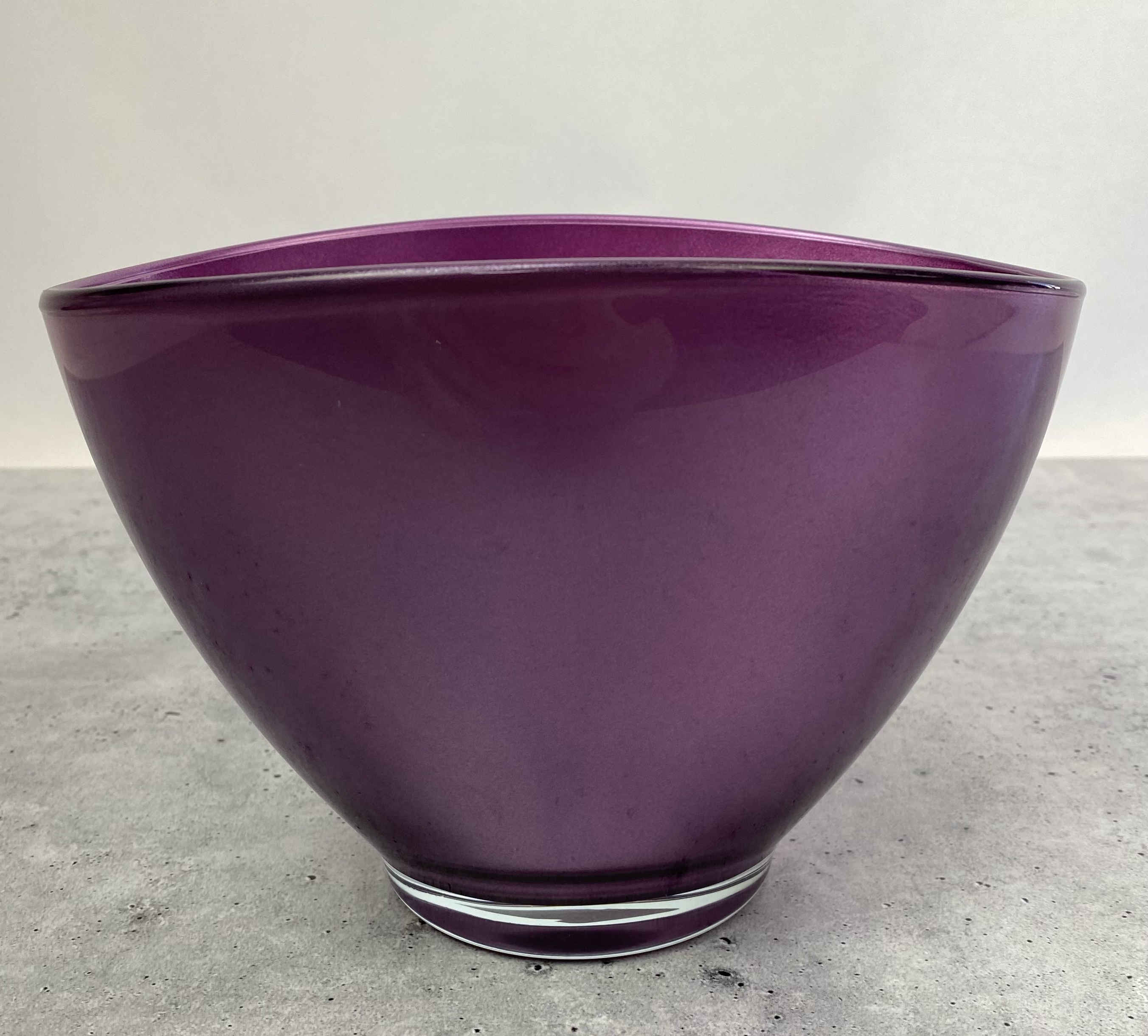 Avery Oval Bowl - Metallic Purple