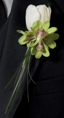 Butterfly Kisses Boutonniere