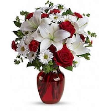 My Lady's Florist Westland - The spirit of love and romance is beautifully captured in this enchanting bouquet. It's the perfect gift for anyone you love.