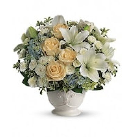 Beautiful Dreams by Teleflora