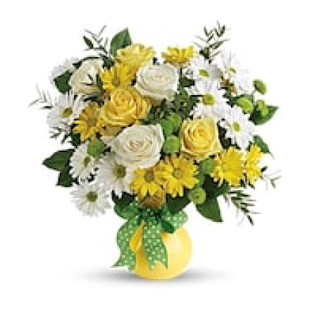 Teleflora's Daisies And Dots Bouquet