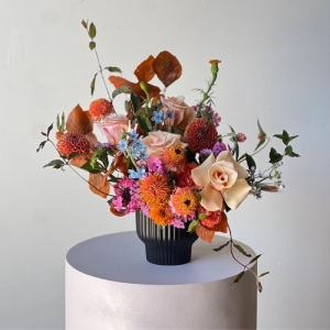 HillyFields-Demo Tallahassee - Bathed in the warmth of a late afternoon sun Summer Solstice is a captivating arrangement that embodies joy and renewal. This stunning bouquet features a harmonious blend of textures and hues designed to brighten any space and lift the spirits. Imagine this piece gracing your dining table filling a room with its delicate fragrance and cheerful presence or offering a comforting embrace to a loved one during times of celebration or quiet reflection. The artfully curated composition exudes a natural elegance that speaks volumes without saying a word making it an ideal gesture for birthdays anniversaries or simply to share a little sunshine. 