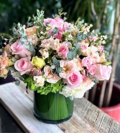 Design By Four Seasons Demo Los Angeles - Bring the radiant beauty of every season into their life with 'Fourseasons'. This luxurious floral arrangement is a vibrant symphony of textures and colors thoughtfully designed to evoke feelings of joy warmth and lasting affection. Imagine the delicate fragrance gently filling a room the rich hues capturing sunlight and the natural elegance adding a touch of sophistication to any space. 'Fourseasons' isn’t just flowers; it’s a heartfelt gesture a symbol of enduring love and a celebration of life’s special moments. Perfect for birthdays anniversaries or simply to brighten someone’s day this stunning bouquet speaks volumes without saying a word. Each bloom is carefully selected for freshness and longevity ensuring a long-lasting display of natural beauty. Give the gift of 'Fourseasons' and share the wonder of nature’s artistry.
