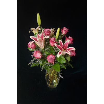 The Flower Box Kingsville - Roses and lilies in a clear vase 