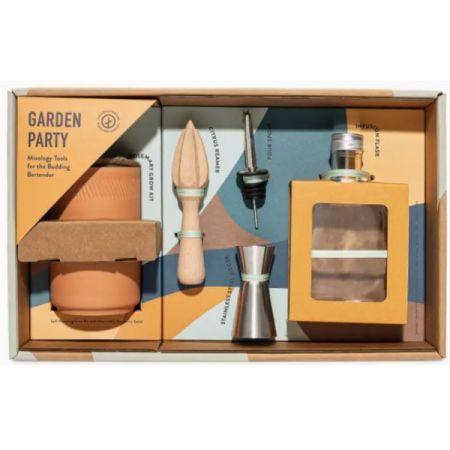 Fortin Gage Nashua - This collection of  botanical infusion bar essentials will have you toasting to the big and small moments in life. 

Rosemary Terracotta Grow Kit: comes equipped with a complete passive hydroponic system, plus organic rosemary seeds.

Infusion Flask: 300 ml glass infusion flask comes with both a metal lid for storage and a pour spout for precision.

Wooden Citrus Reamer: juice citrus with ease with this food-grade beech wood reamer.

Stainless Steel Jigger: food-grade stainless steel and double-sided.