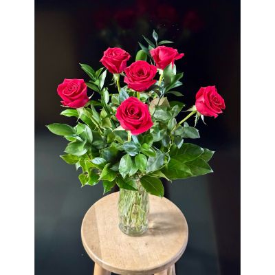 Fortin Gage Nashua - There are roses, and then there are Fortin Gage Roses. 

Six long stem premium love red roses arranged. 