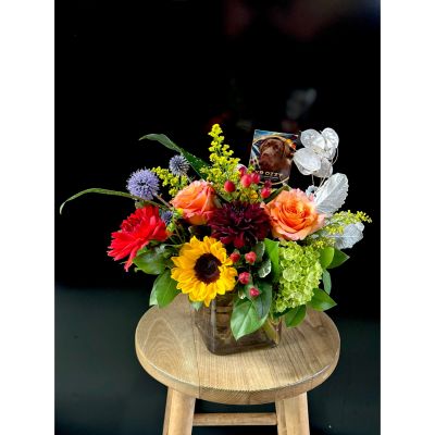 Fortin Gage Nashua - Your purchase of this arrangement provides mental health & well being support for first responders. 

Ozzy‘s mission is our September nonprofit of the month. We are on a mission to build community and spread kindness, one arrangement at a time. Join us in making your home – and our world – a little brighter. 

10% of the proceeds from this arrangement benefit Ozzie‘s mission.
