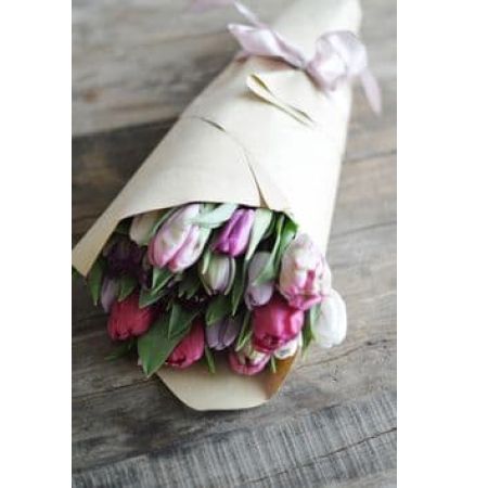 Madison Avenue Florist Sacramento - 20 Fresh tulips beautifully wrapped and ready for the recipient to place in their own treasured vase. Please call for specific color availability or we will send a lovely assortment of our freshest blooms!