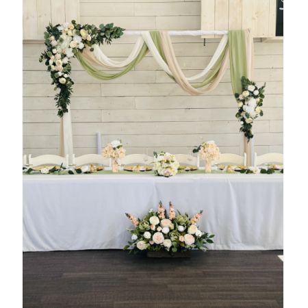 Tom's Florist Smyrna - Our elegant backdrop rental, a versatile and charming addition to any event, offering a refreshing touch of natural beauty and sophistication.