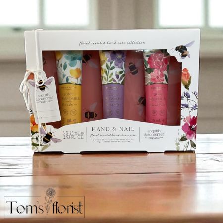 Tom's Florist Smyrna - Pamper yourself with this hand and nail floral scented trio, a beautifully curated set designed to nourish, soften, and refresh. Each product is infused with a light floral fragrance and formulated to care for both hands and nails.
Perfect for gifting or everyday indulgence, this trio offers a moment of calm and care in your daily routine.