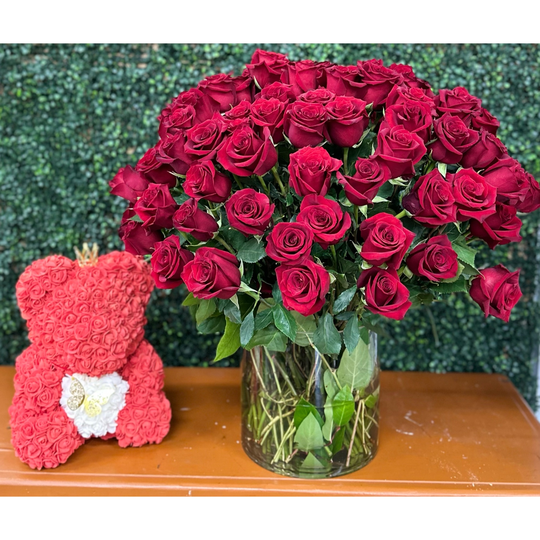 Conroy's Flowers El Cajon El Cajon - The Ultimate gesture of remorse, this stunning and abundant arrangement is perfect for when you need to pull out all the stops to win her back. 