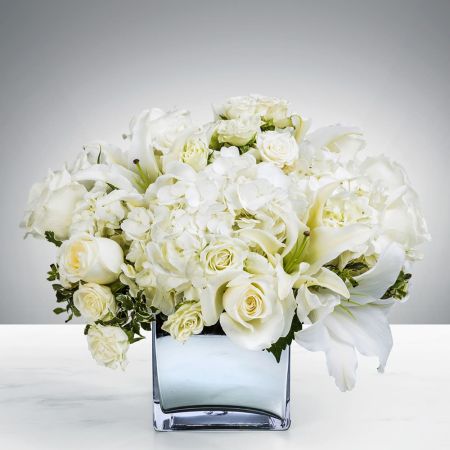 Morningside Florist Rancho Cordova - White Harmony can be so majestic; it\u2019s a gift from the friendly sky. It\u2019s time to enjoy all the shades white has to offer with this White Harmony arrangement. All of the beauty, none of the inconvenience.