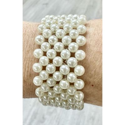 DiBella Flowers & Gifts Las Vegas - I - Off White Pearl Wristlet