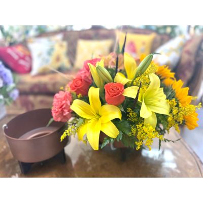 DiBella Flowers & Gifts Las Vegas - Celebrate the season of thankfulness with Autumn Gratitude, a charming arrangement that captures the rich beauty of fall. Designed in a rustic pot, this centerpiece is perfect for adding a cozy touch of harvest charm to your home or table. A heartfelt expression of appreciation, Autumn Gratitude makes a thoughtful gift for loved ones or a beautiful way to bring the spirit of thanksgiving into your space.