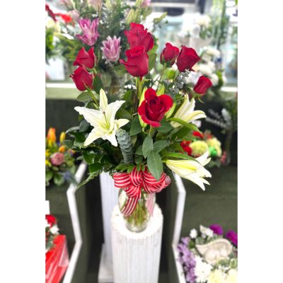 DiBella Flowers & Gifts Las Vegas - Dozen Roses & Lillies Arrangement In the Cooler