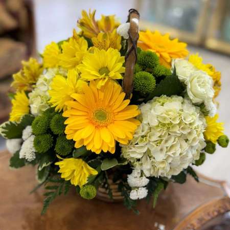 summer-flower-arrangement-from-dibella-flowers-and-gifts-in-las-vegas