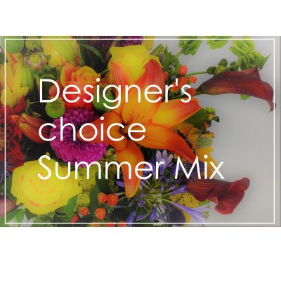 Beaverton Florists Beaverton - Bright and warm Summer!
Treat that special someone in your life with the best type of surprise!  Choose this design and our designer will pick out colorful, Summer flowers and expertly design them into a clear vase, ceramic container or unique glass. 
Let our designer make something beautiful with the best available flowers of the season.