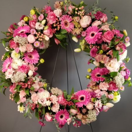 Bouquets Denver - A custom wreath created to  convey your sentiments on a solemn occasion. 48 hours minimum prior.
