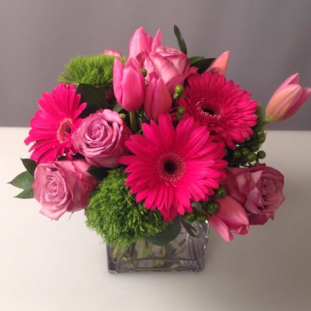 Bouquets Denver - Bright and bold. Hot pinks and greens make this arrangement a stunner! Eye catching everywhere 