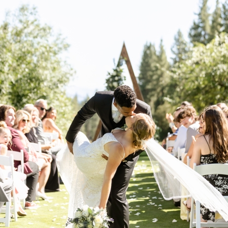 6Z2A5961-2_LianTJChateauInInclineWeddingTahoe_Sneaks_0048.jpg